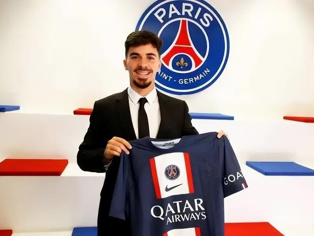 育产业的创 育产业的创