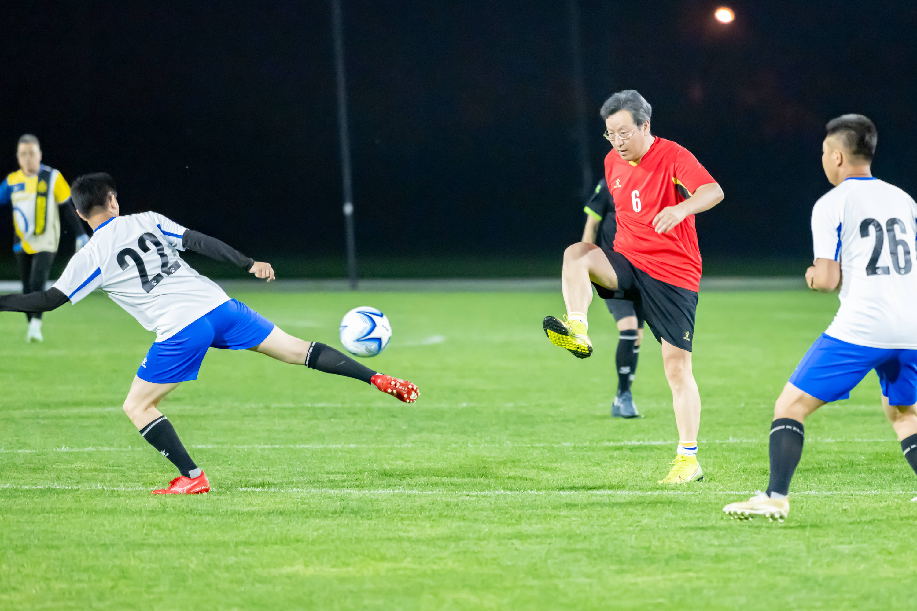 行性上的较 行性上的较