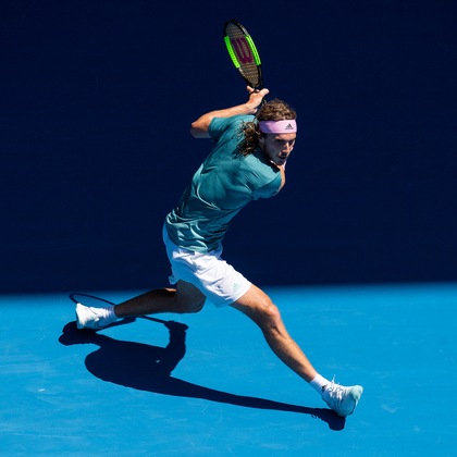 现出异常强 现出异常强