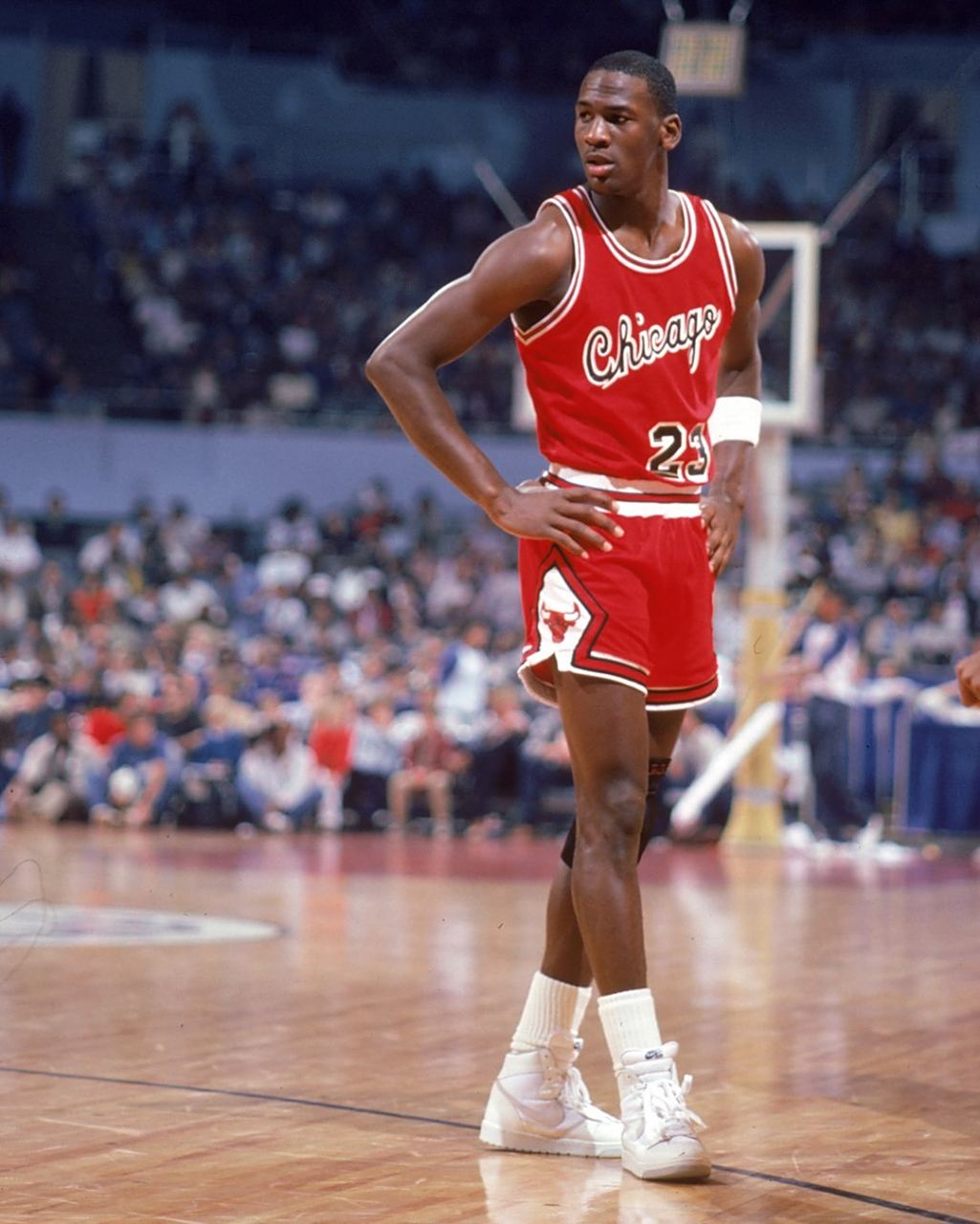 官方：格拉纳达签下比利亚雷亚尔中场特里格罗斯